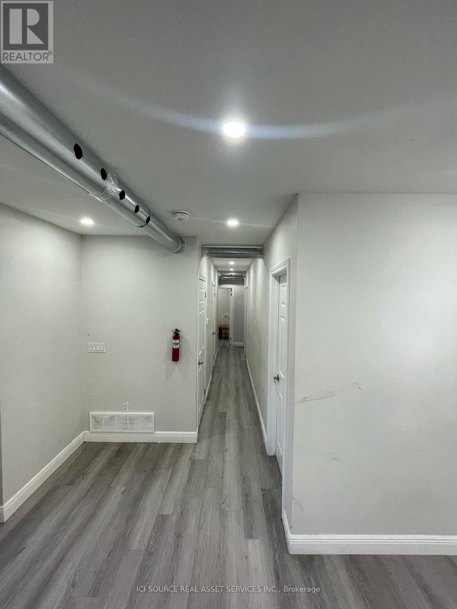 6447 Culp Street, Niagara Falls, Ontario  L2G 2C2 - Photo 2 - X12293476