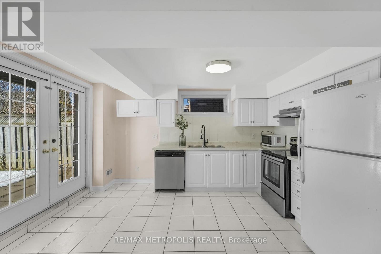 Bsmt - 1800 Holbrook Court, Pickering (Dunbarton), Ontario  L1V 7C2 - Photo 6 - E12605452