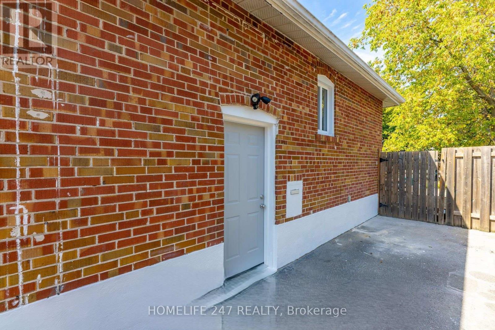 12 Kells Avenue, Toronto, Ontario  M1K 4W5 - Photo 2 - E12607118