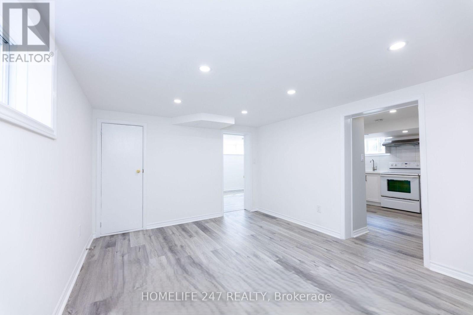 12 Kells Avenue, Toronto, Ontario  M1K 4W5 - Photo 8 - E12607118