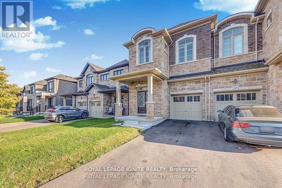 35 Peter Hogg Court, Whitby, Ontario  L1P 0N2 - Photo 2 - E12607124