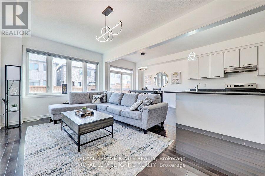 35 Peter Hogg Court, Whitby, Ontario  L1P 0N2 - Photo 9 - E12607124