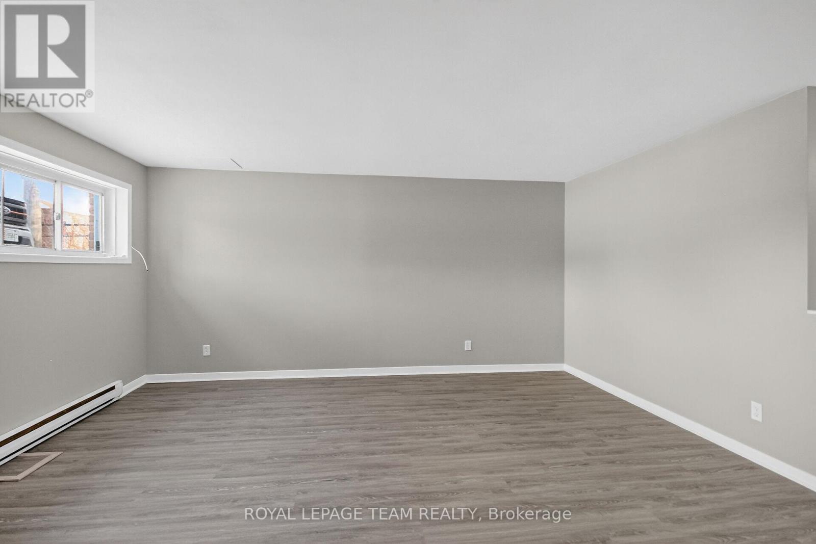 370 Joseph Street, Carleton Place, Ontario K7C 4C1 - Photo 10 - X12606498