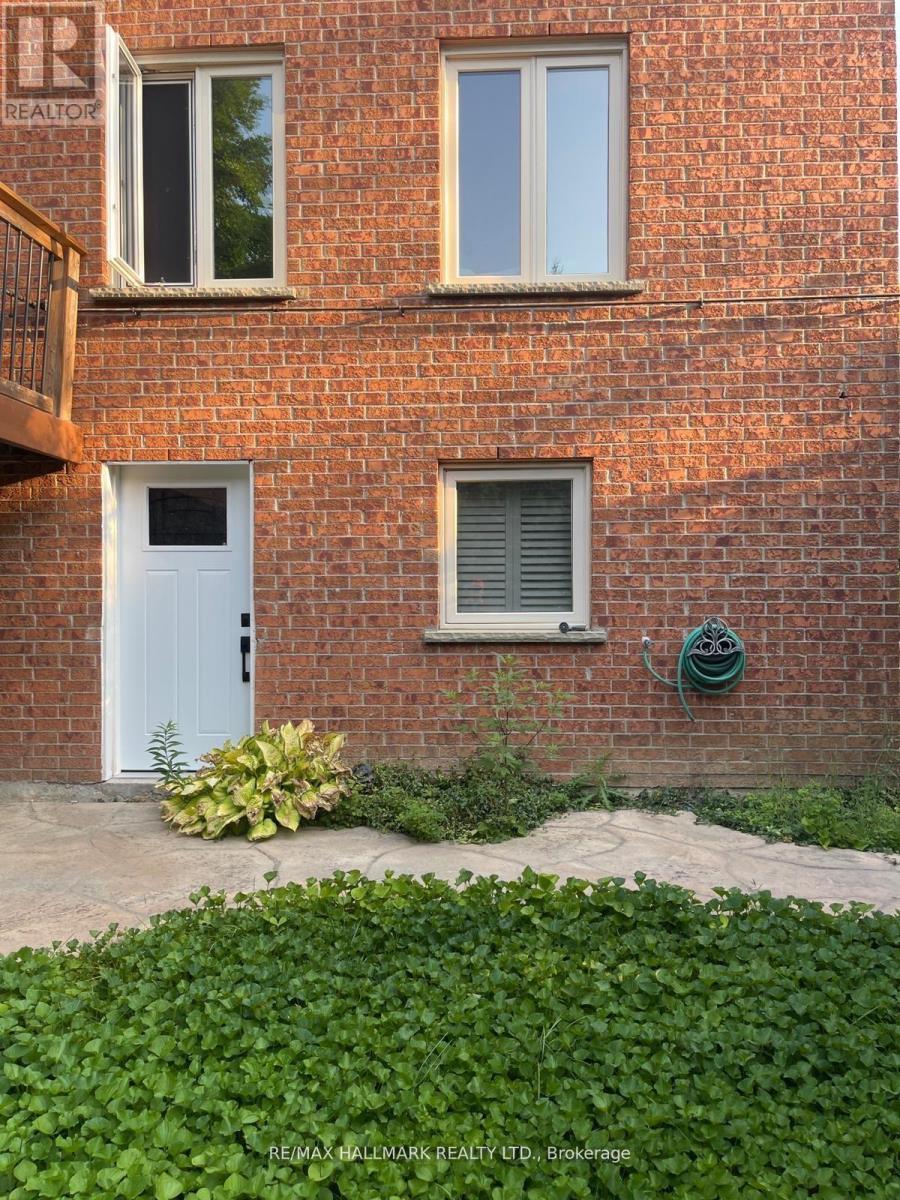 BSMT - 76 TOPHAM CRESCENT, Richmond Hill, Ontario