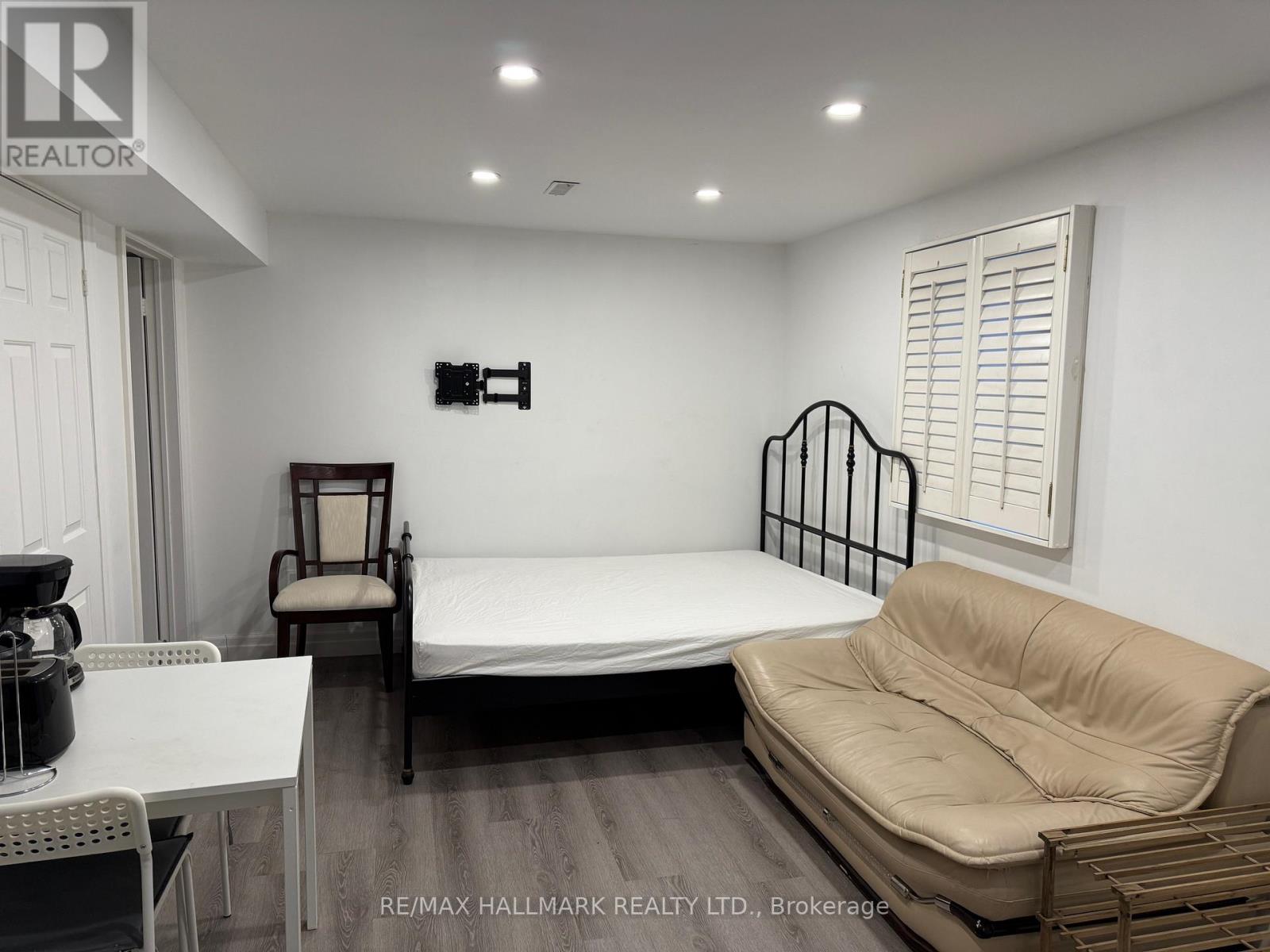 Bsmt - 76 Topham Crescent, Richmond Hill (Westbrook), Ontario  L4C 9G9 - Photo 4 - N12607128