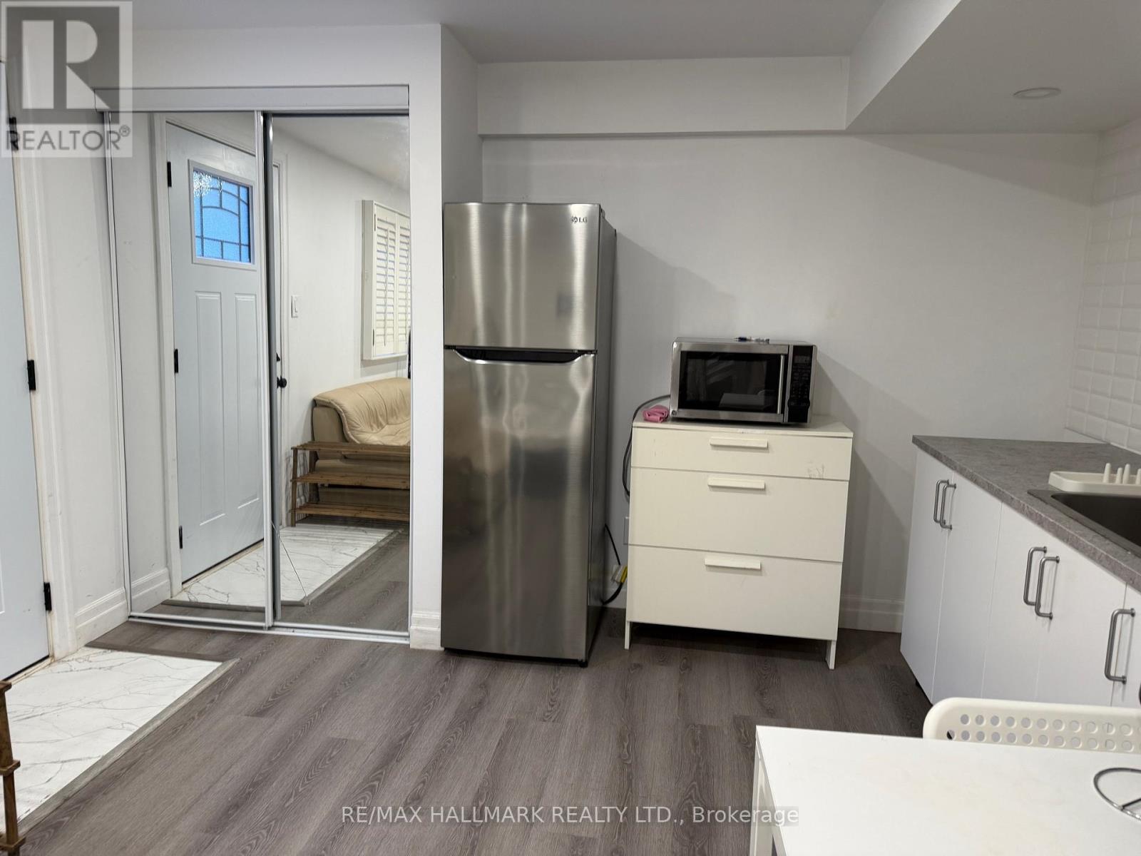 Bsmt - 76 Topham Crescent, Richmond Hill (Westbrook), Ontario  L4C 9G9 - Photo 6 - N12607128