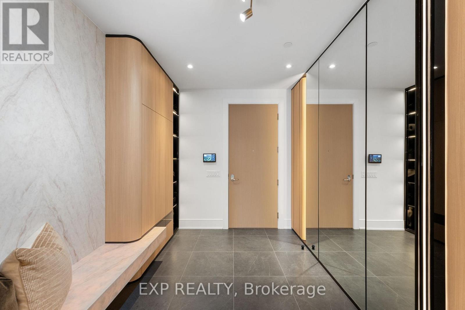 418 - 399 ROYAL ORCHARD BOULEVARD, Markham, Ontario