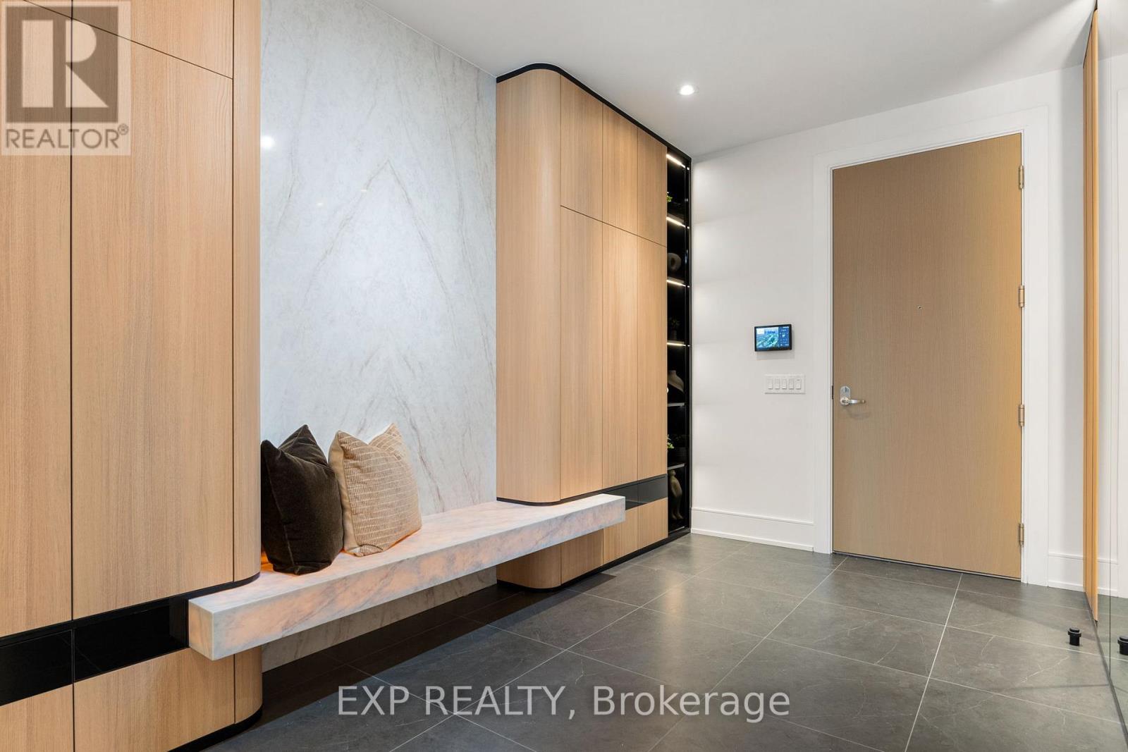 418 - 399 Royal Orchard Boulevard, Markham, Ontario  L3T 0H3 - Photo 2 - N12607132