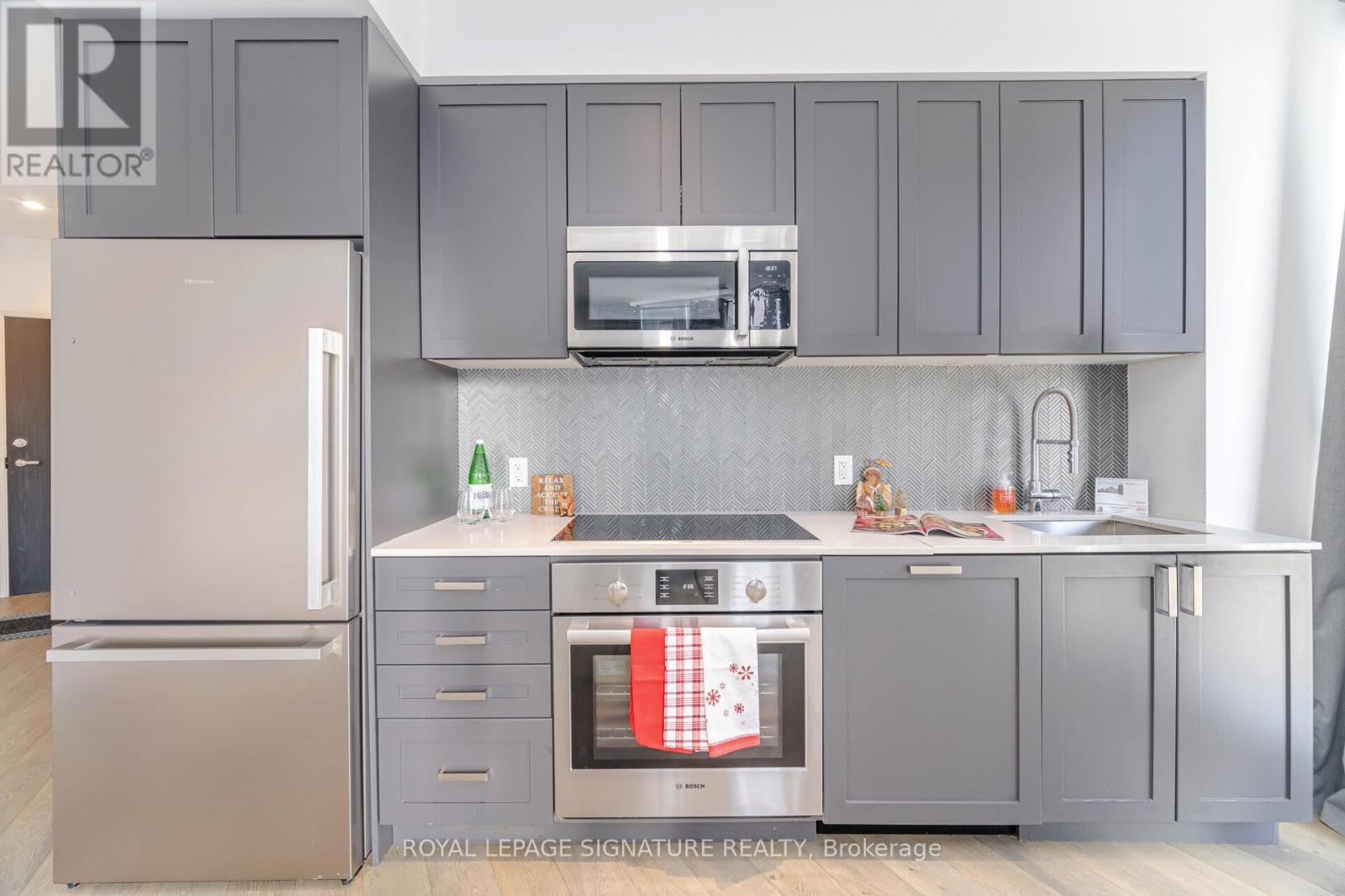 109 - 293 The Kingsway, Toronto, Ontario  M9A 0E8 - Photo 11 - W12604000