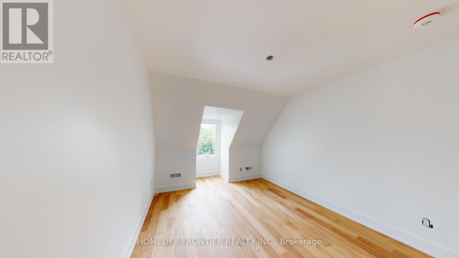 5 - 197 Hallam Street, Toronto, Ontario  M6H 1X6 - Photo 10 - W12607122