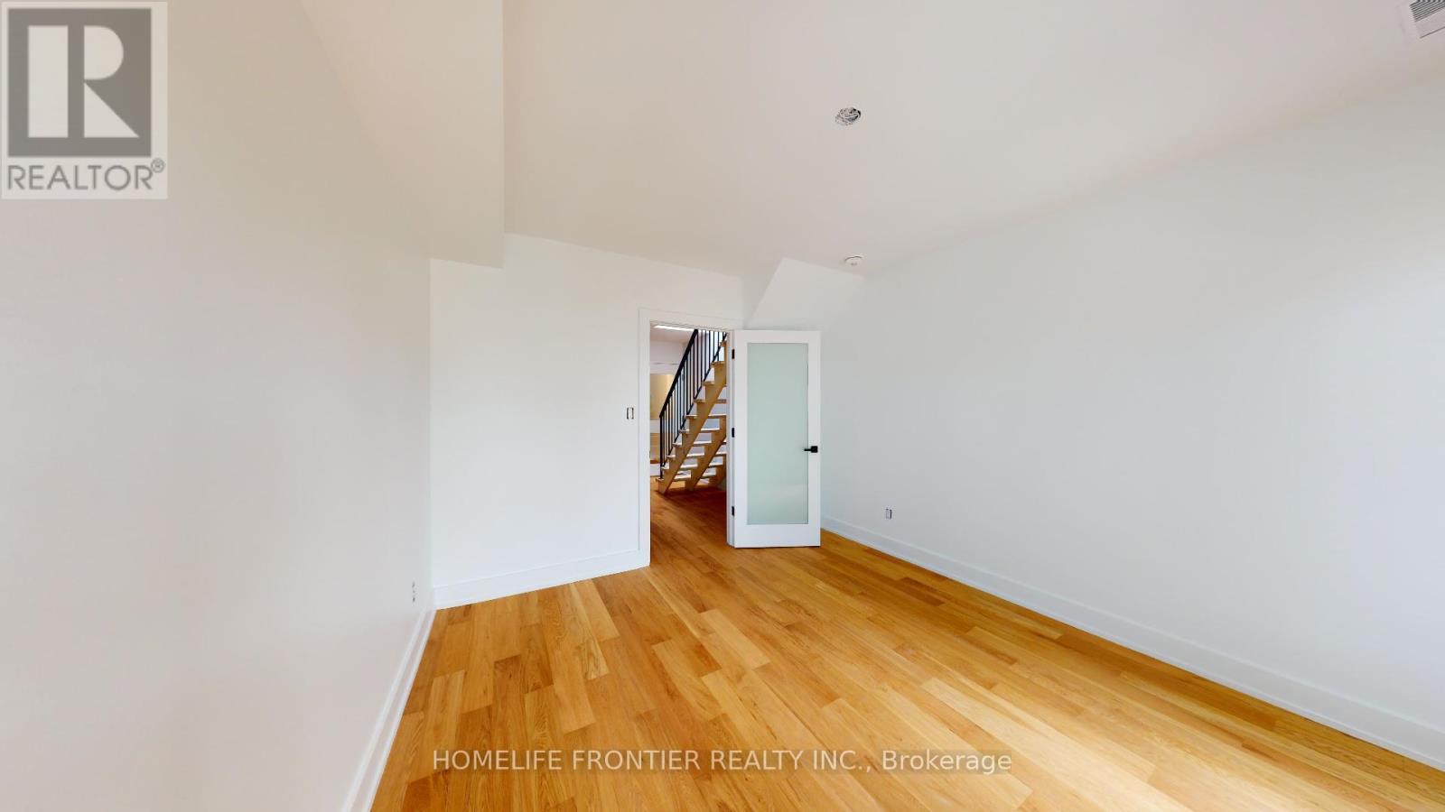 5 - 197 Hallam Street, Toronto, Ontario  M6H 1X6 - Photo 2 - W12607122