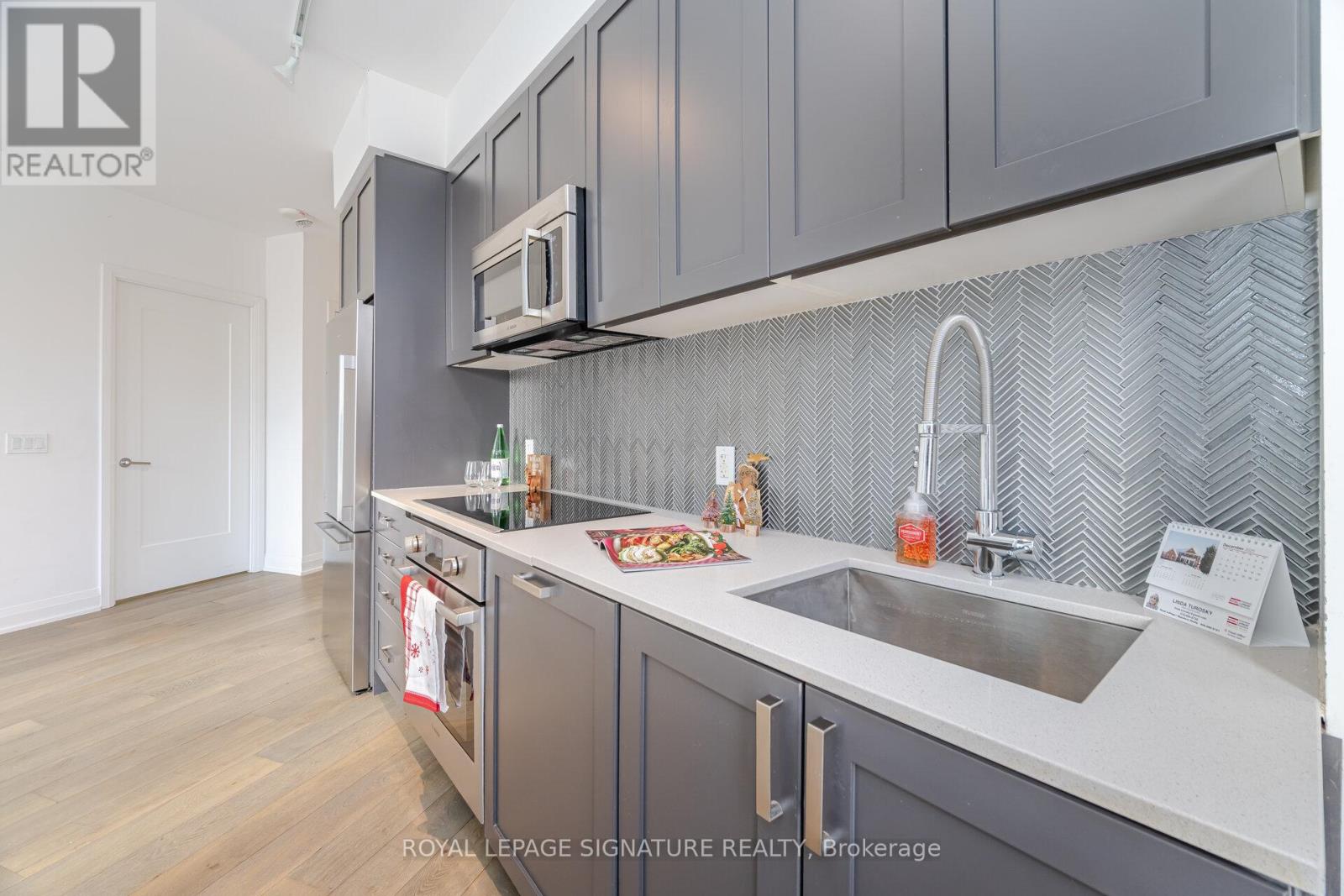 109 - 293 The Kingsway, Toronto, Ontario  M9A 0E8 - Photo 12 - W12604000