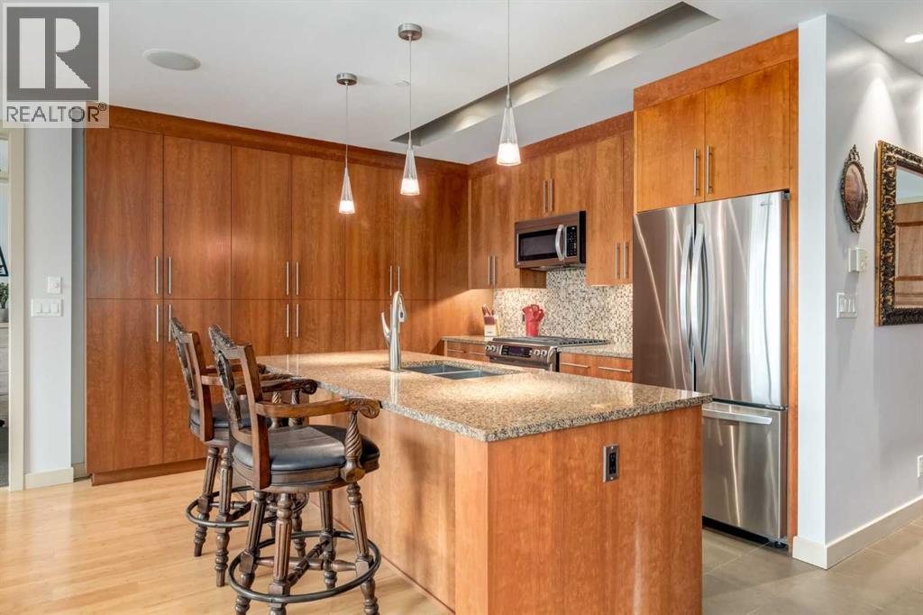 803, 701 3 Avenue Sw, Calgary, Alberta T2P 5R3 - Photo 3 - A2273079