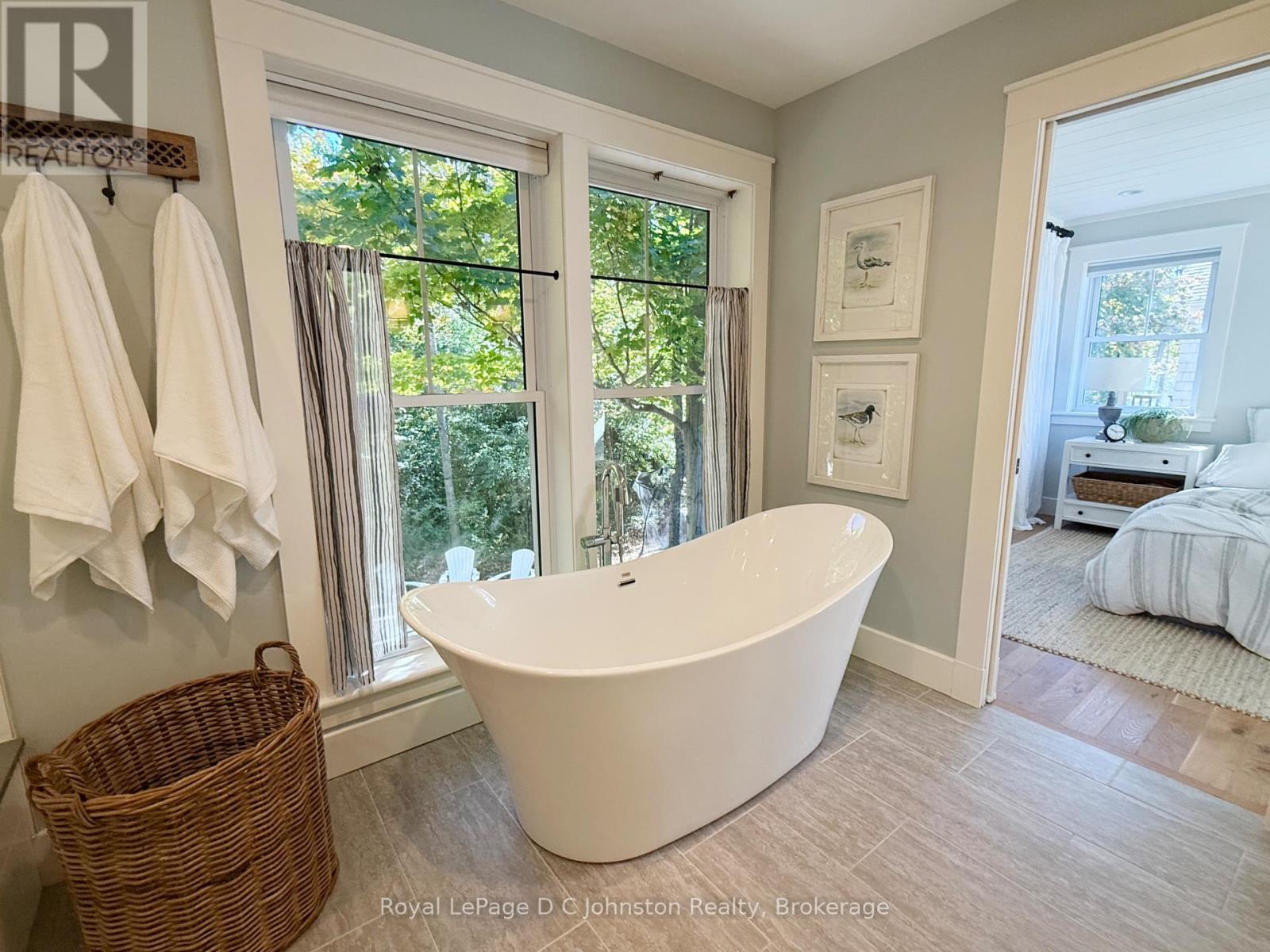 81 Cedar Bush Drive, Saugeen Shores, Ontario  N0H 2L0 - Photo 26 - X12461725