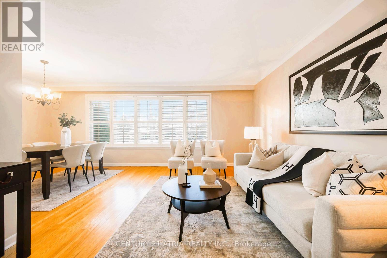 39 AMBERDALE DRIVE, Toronto, Ontario