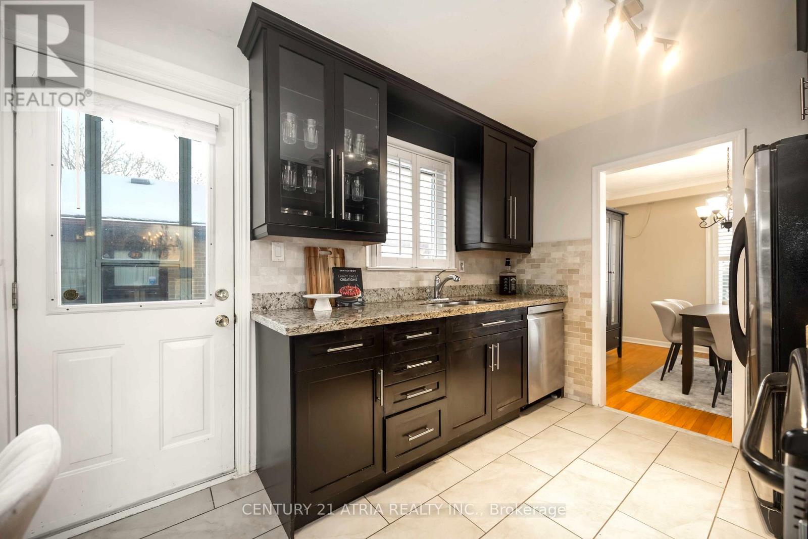 39 Amberdale Drive, Toronto, Ontario  M1P 4B9 - Photo 16 - E12606406