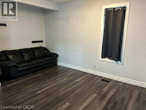 52 Chapel Street, Kitchener, Ontario  N2H 2T1 - Photo 2 - 40791720