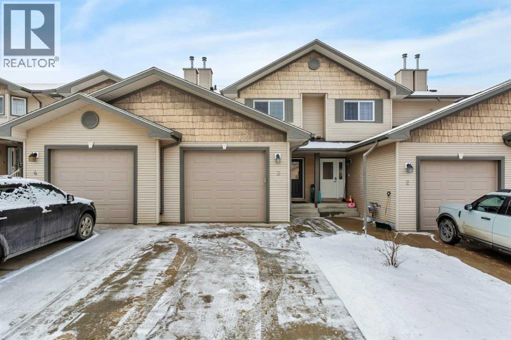 3 Lark Close, Sylvan Lake, Alberta T4S 2P6 - Photo 1 - A2273530