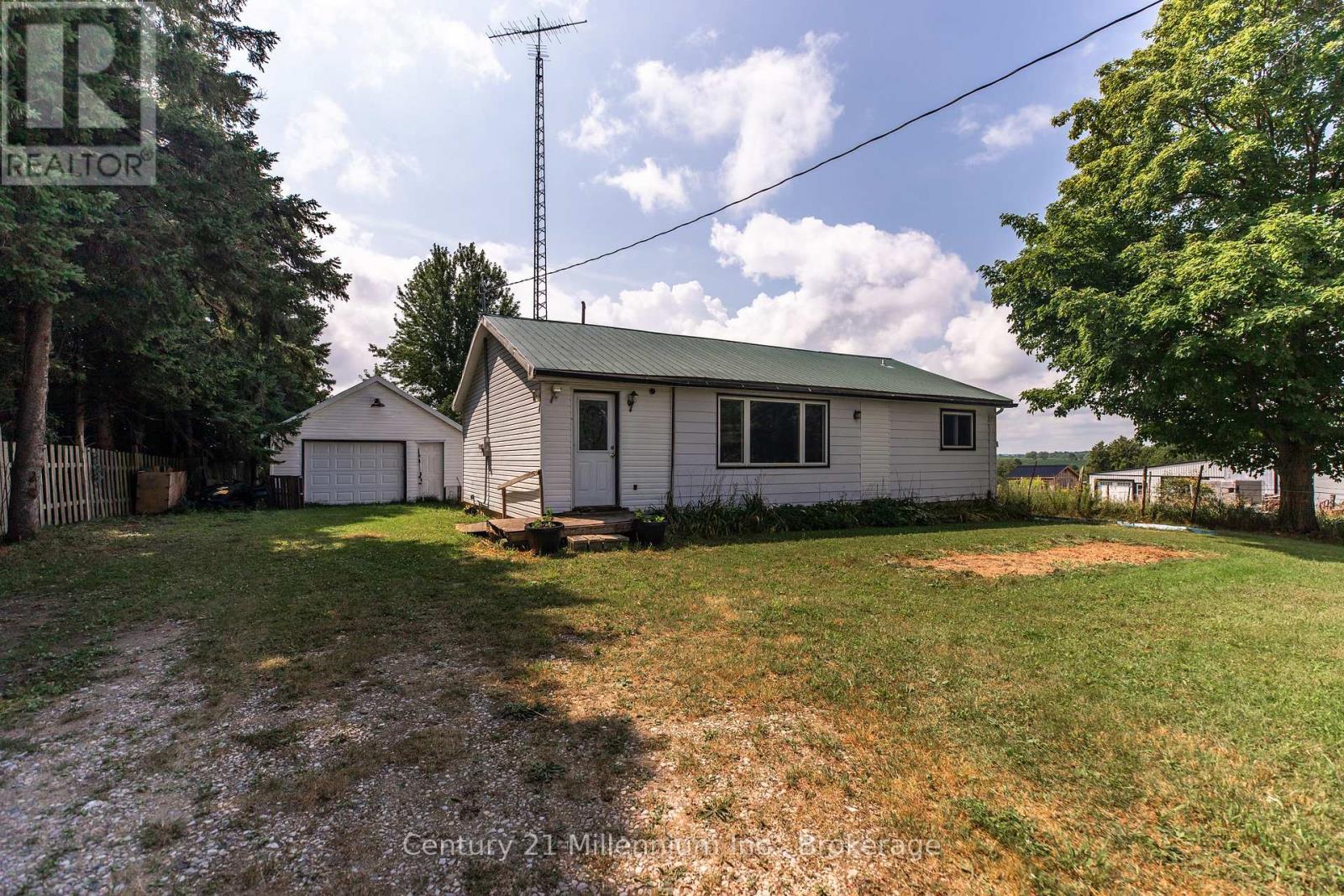 823 12 Concession, South Bruce, Ontario  N0G 1W0 - Photo 2 - X12607156