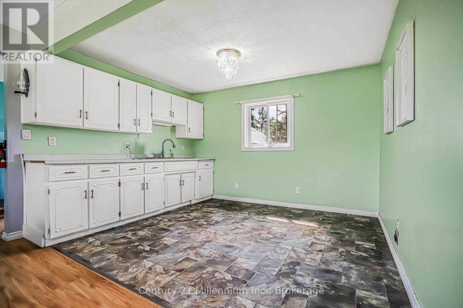 823 12 Concession, South Bruce, Ontario  N0G 1W0 - Photo 8 - X12607156