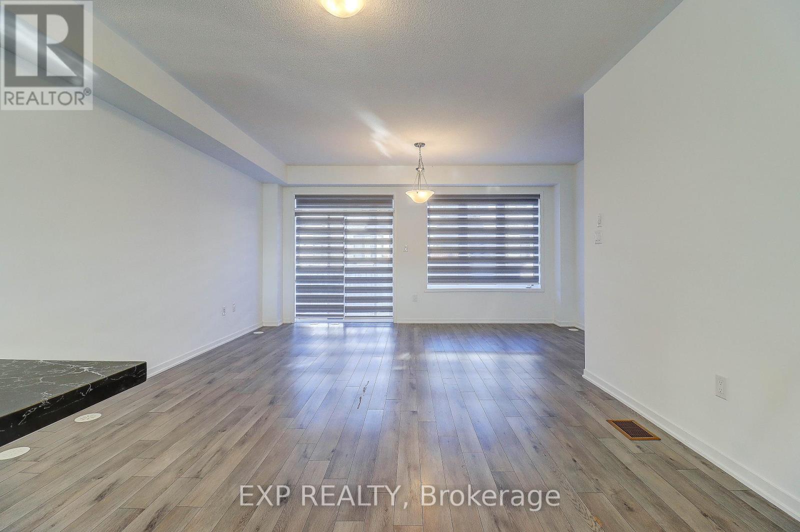 756 Heathrow Path, Oshawa (Samac), Ontario  L1K 3G4 - Photo 7 - E12607160