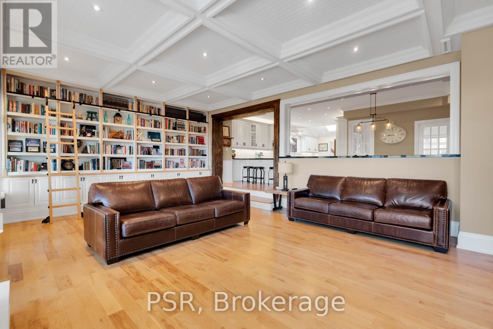 124 Elmpine Trail, King, Ontario  L7B 1K4 - Photo 11 - N12328120