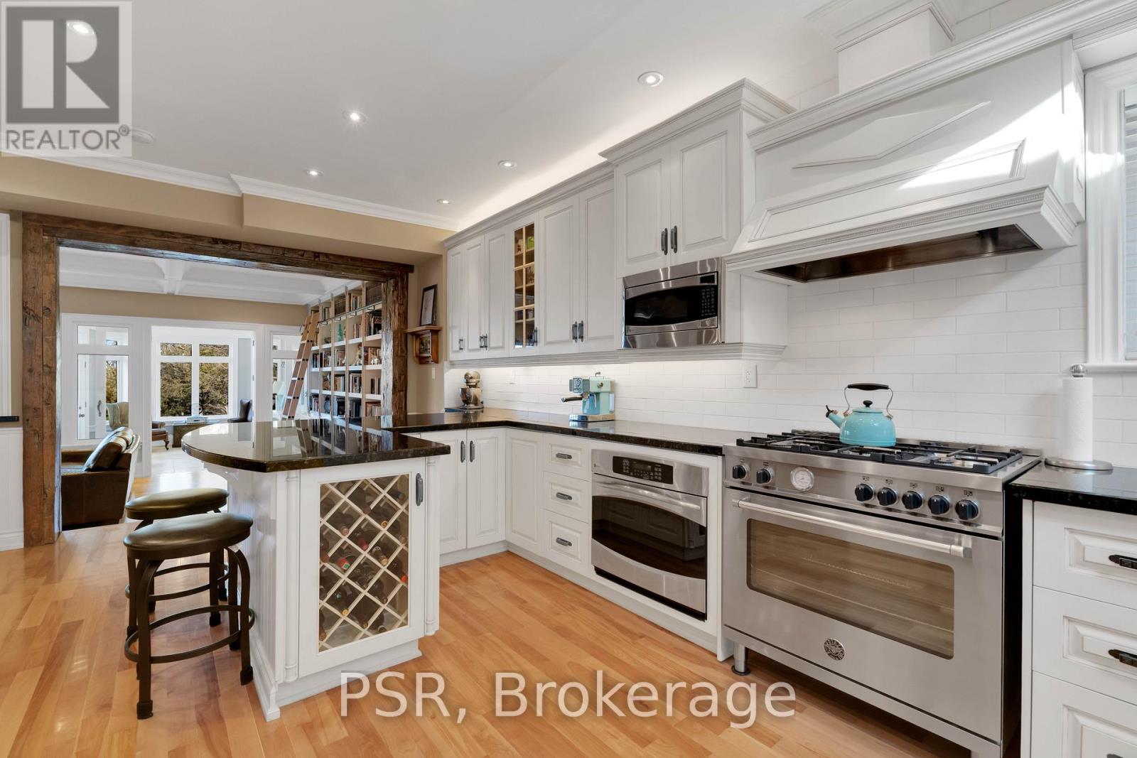 124 Elmpine Trail, King, Ontario  L7B 1K4 - Photo 20 - N12328120