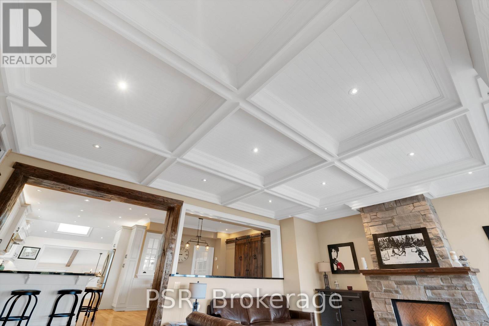 124 Elmpine Trail, King, Ontario  L7B 1K4 - Photo 10 - N12328120