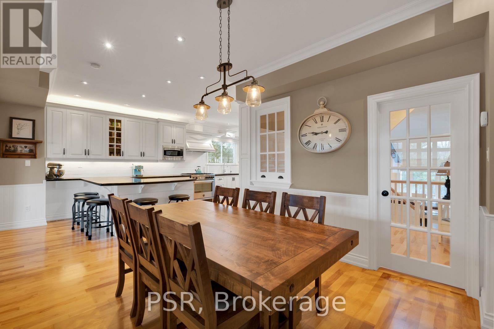 124 Elmpine Trail, King, Ontario  L7B 1K4 - Photo 21 - N12328120