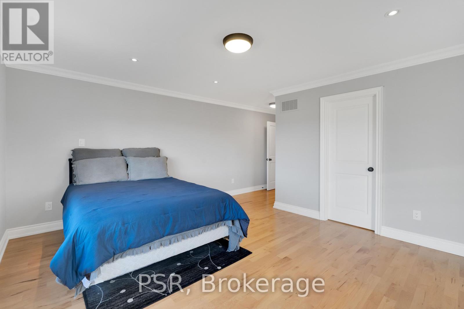 124 Elmpine Trail, King, Ontario  L7B 1K4 - Photo 32 - N12328120