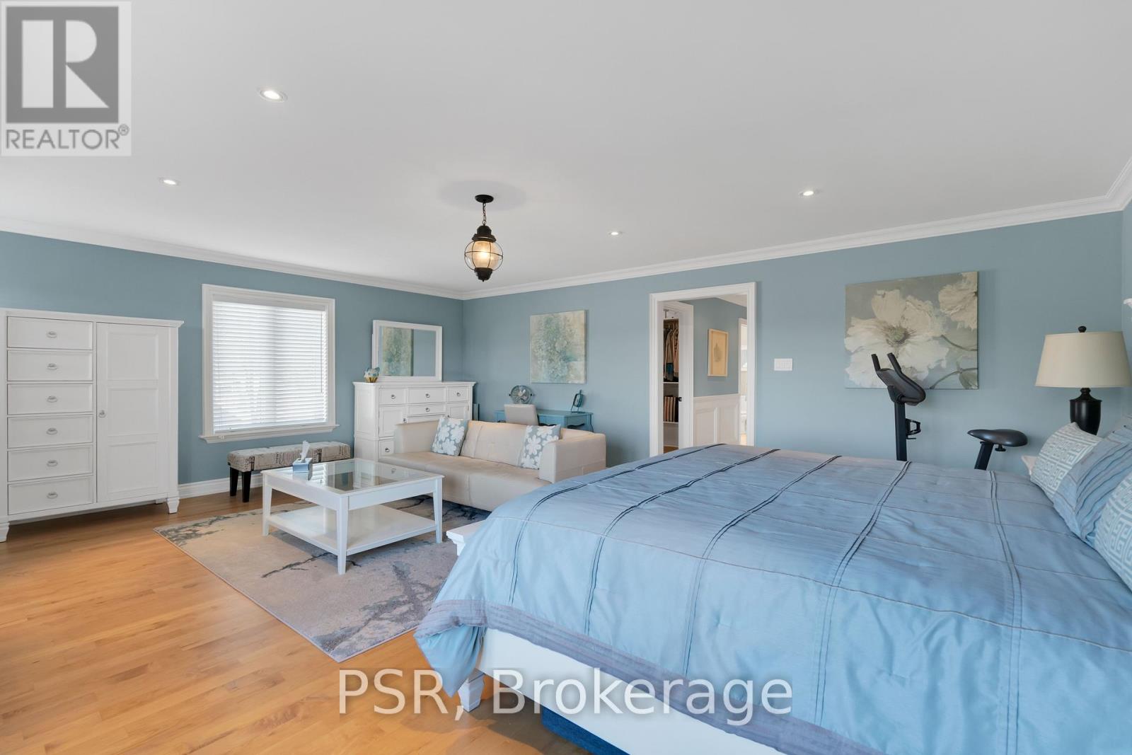 124 Elmpine Trail, King, Ontario  L7B 1K4 - Photo 26 - N12328120