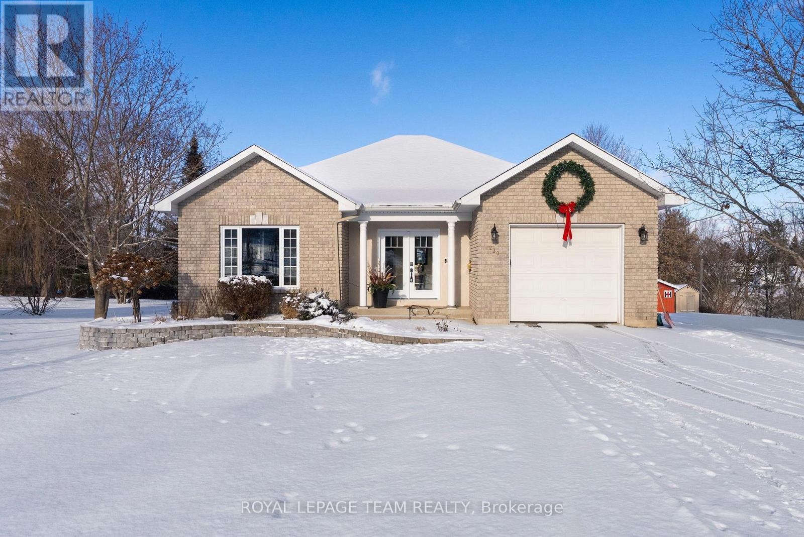 230 OPEONGO ROAD, Renfrew, Ontario