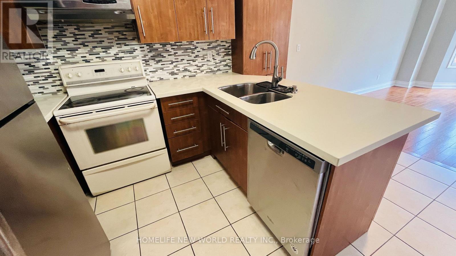 189 Gailcrest Circle, Vaughan, Ontario  L4J 5W2 - Photo 7 - N12607154