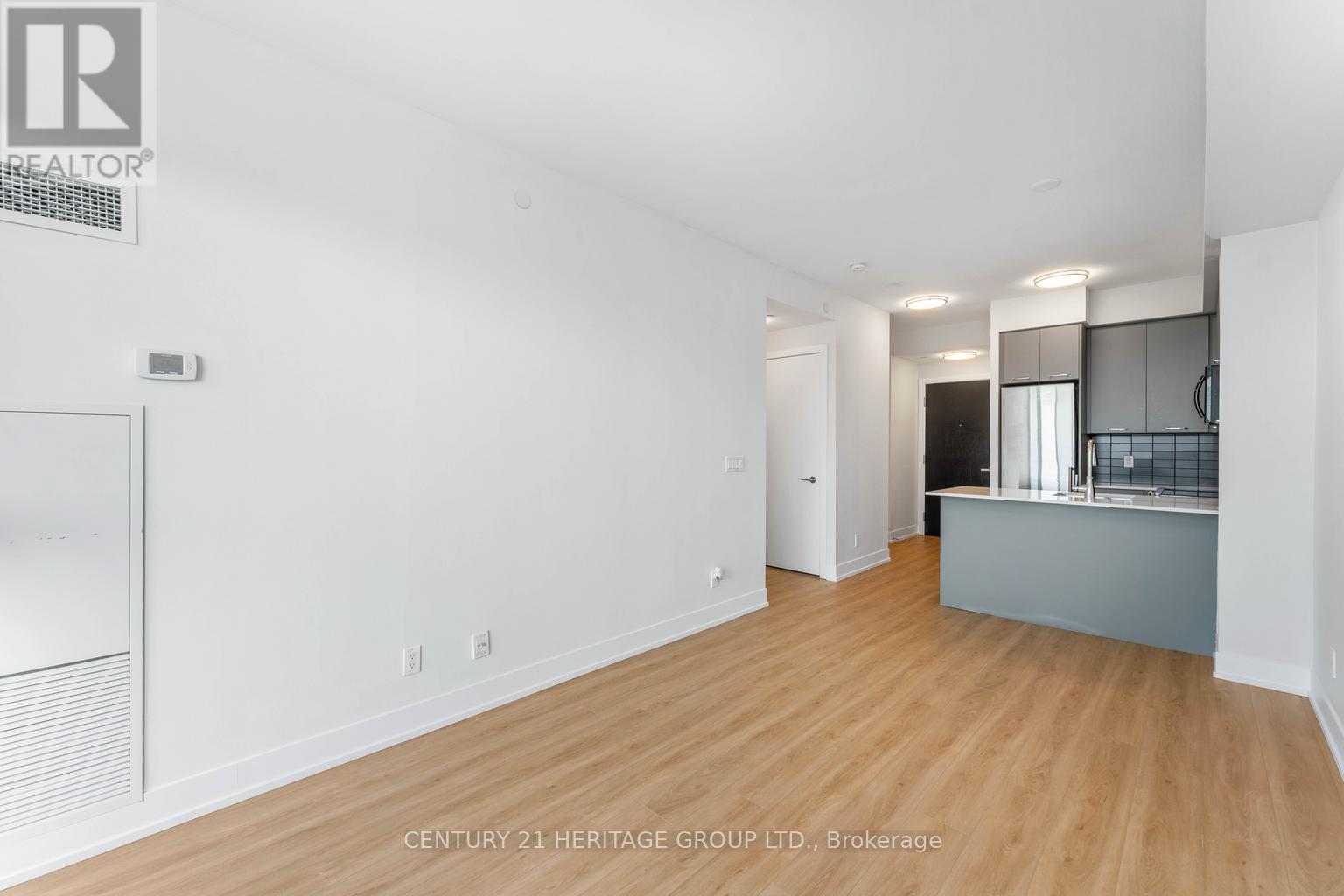 908 - 9471 Yonge Street, Richmond Hill, Ontario  L4C 0Z5 - Photo 18 - N12607166