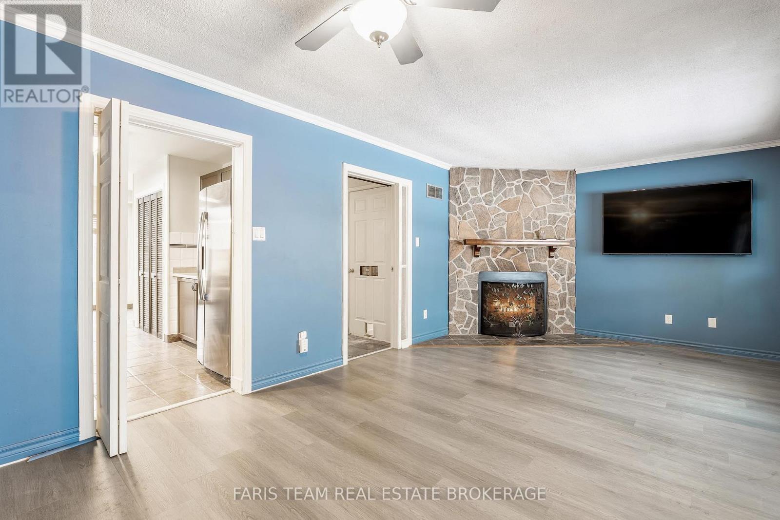 2501 Lloyd Street, Innisfil, Ontario  L9S 2H1 - Photo 10 - N12607192