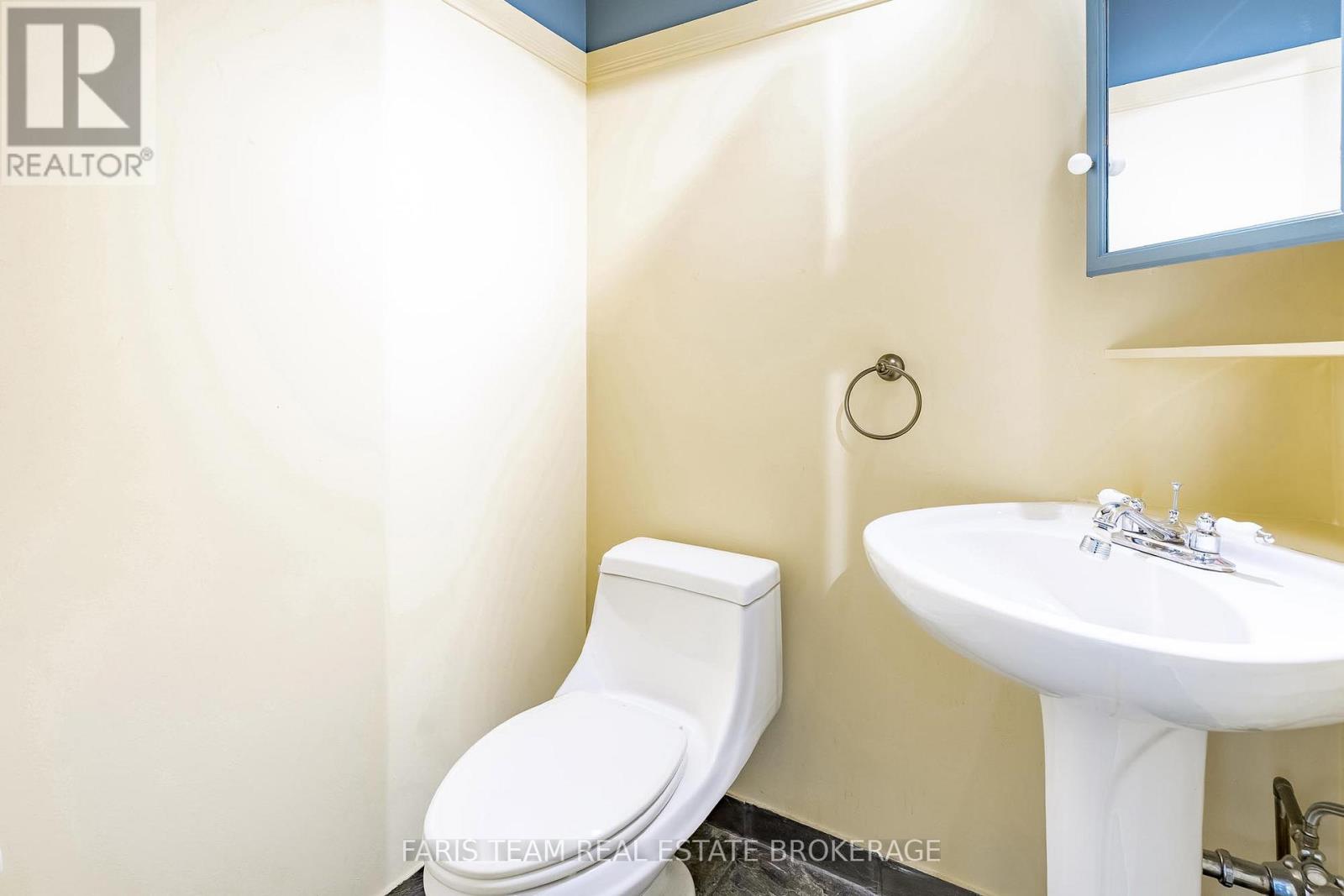 2501 Lloyd Street, Innisfil, Ontario  L9S 2H1 - Photo 12 - N12607192