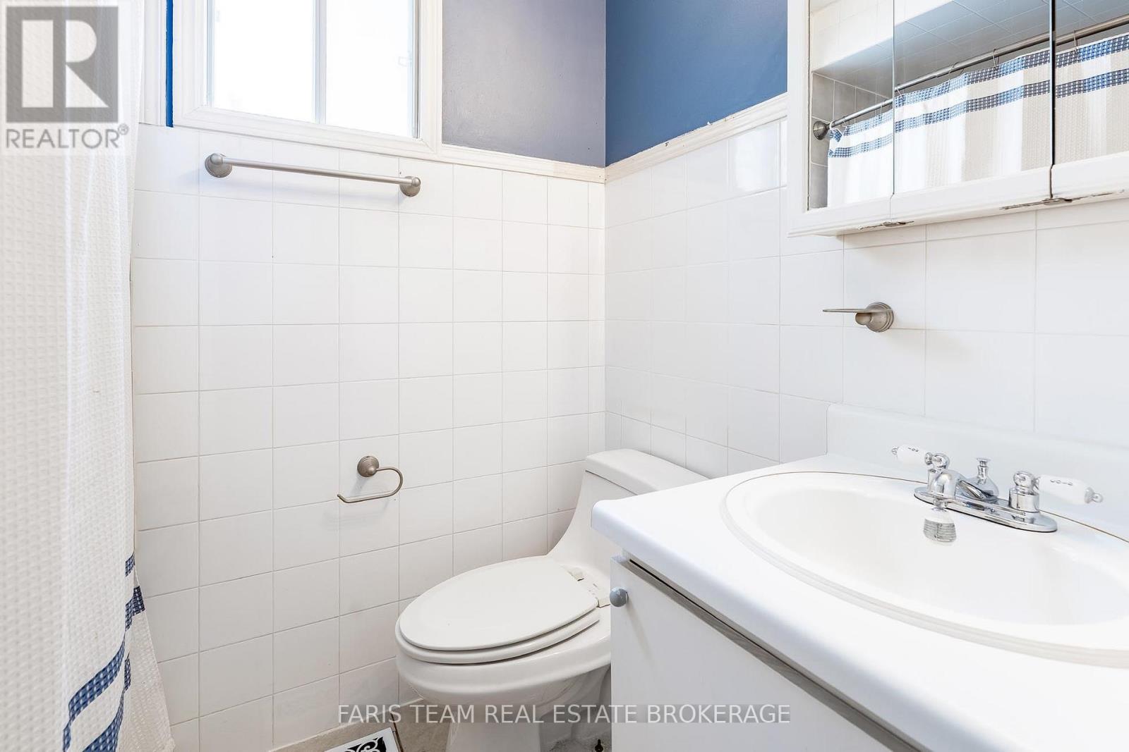 2501 Lloyd Street, Innisfil, Ontario  L9S 2H1 - Photo 15 - N12607192