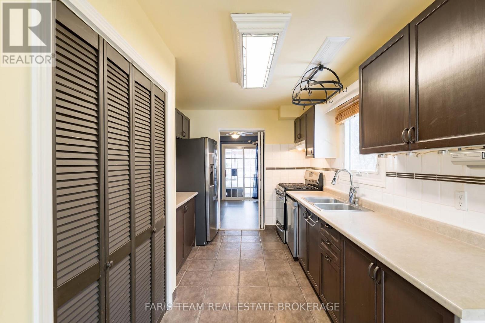 2501 Lloyd Street, Innisfil, Ontario  L9S 2H1 - Photo 4 - N12607192