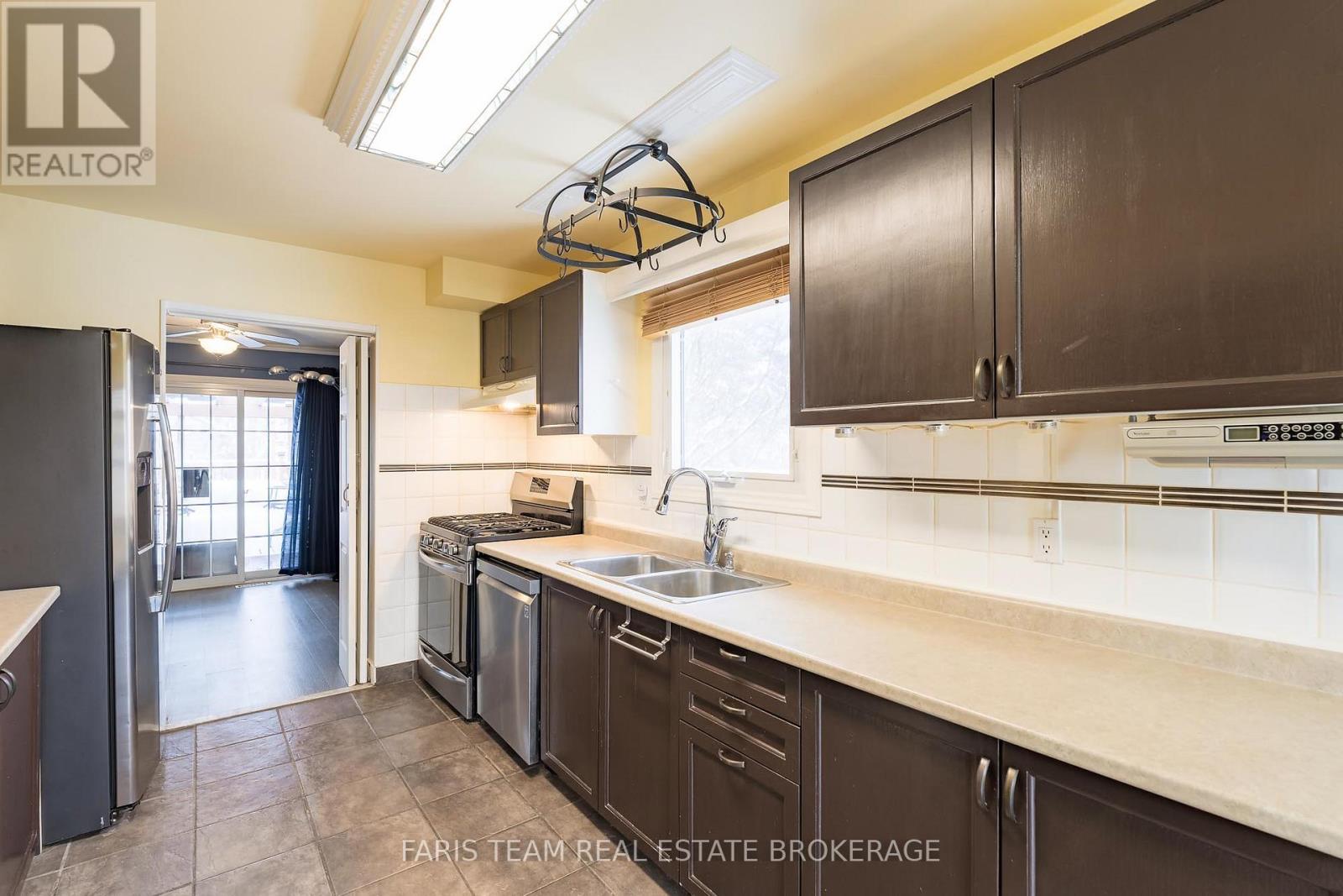 2501 Lloyd Street, Innisfil, Ontario  L9S 2H1 - Photo 5 - N12607192