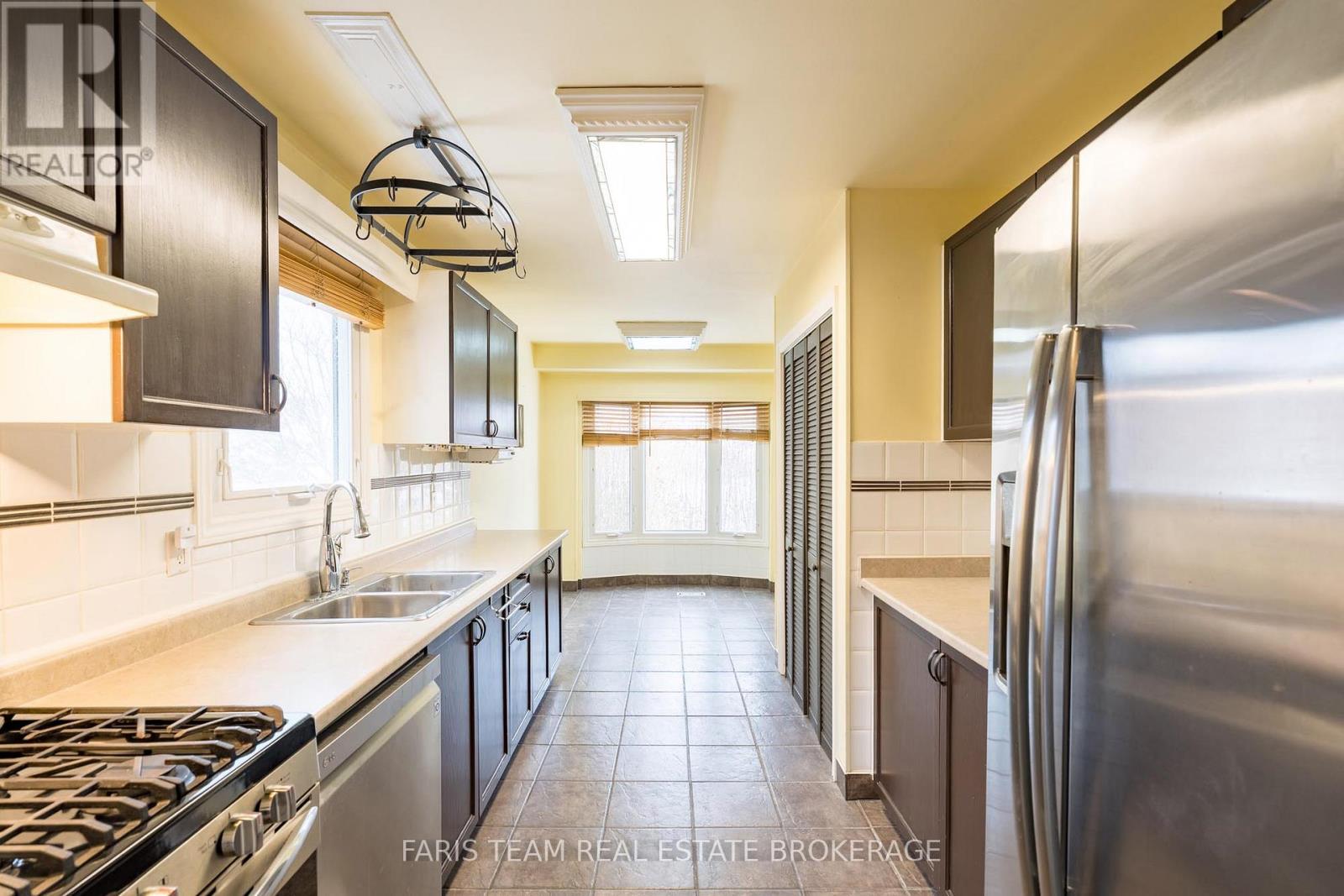 2501 Lloyd Street, Innisfil, Ontario  L9S 2H1 - Photo 7 - N12607192