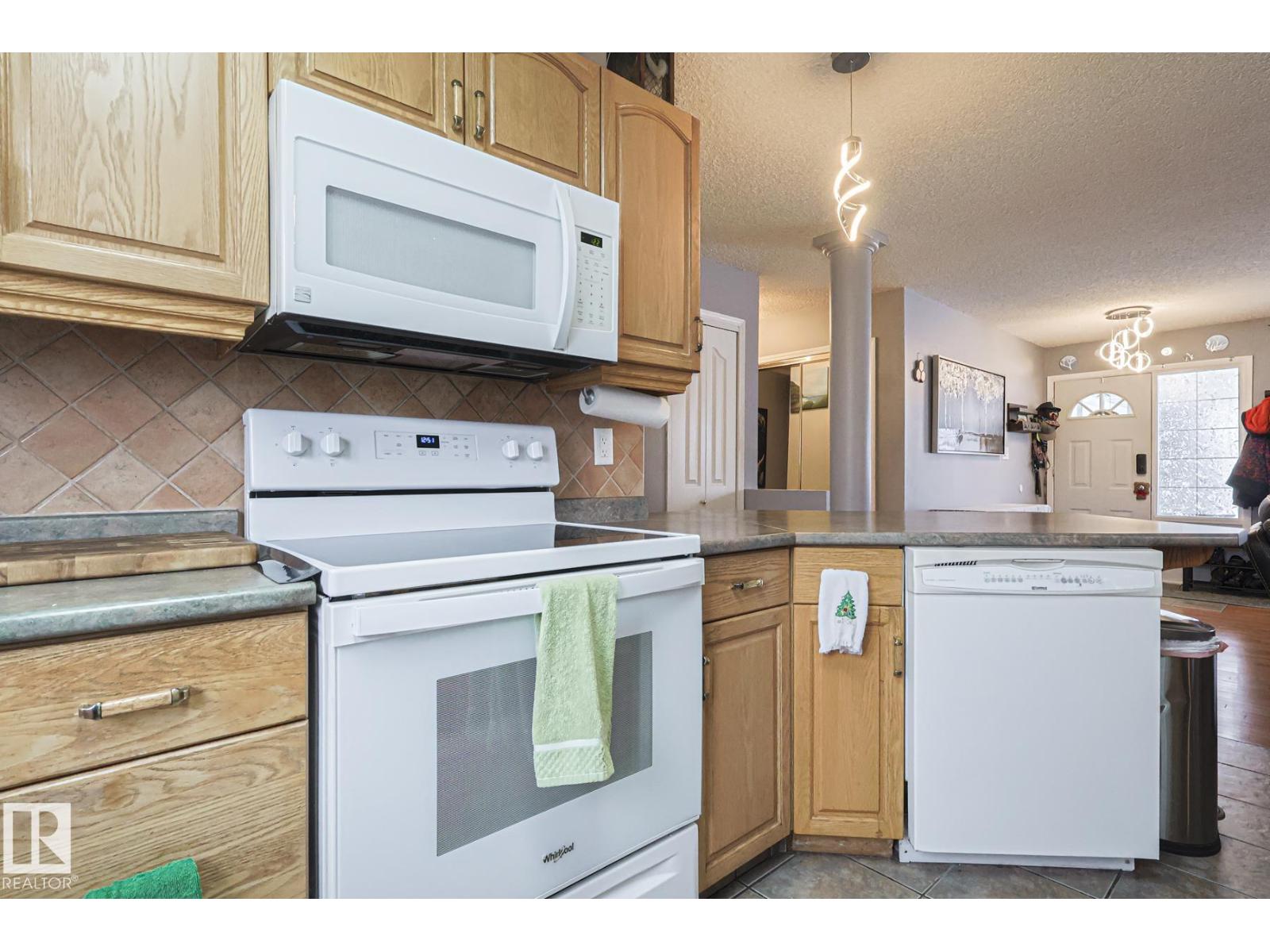 4032 77 St Nw, Edmonton, Alberta  T6K 0X6 - Photo 10 - E4467607