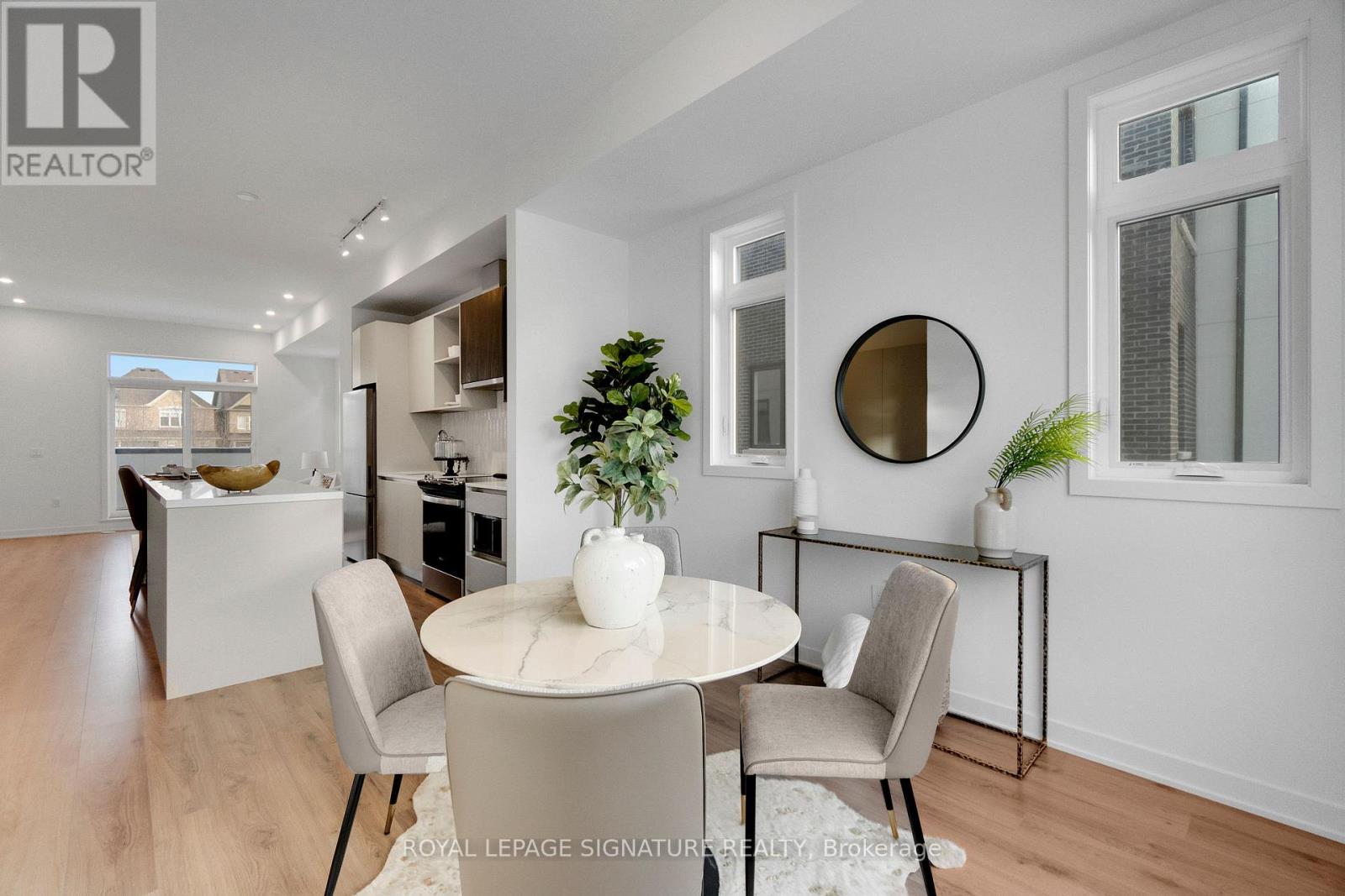 3047 Trailside Drive, Oakville, Ontario  L6M 4M2 - Photo 15 - W12607152