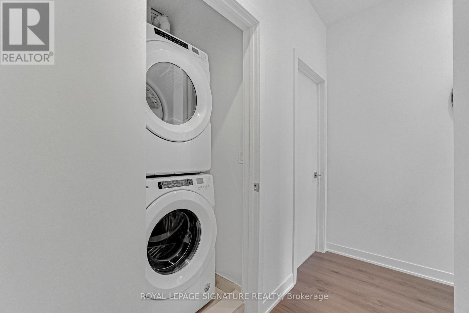 3047 Trailside Drive, Oakville, Ontario  L6M 4M2 - Photo 36 - W12607152