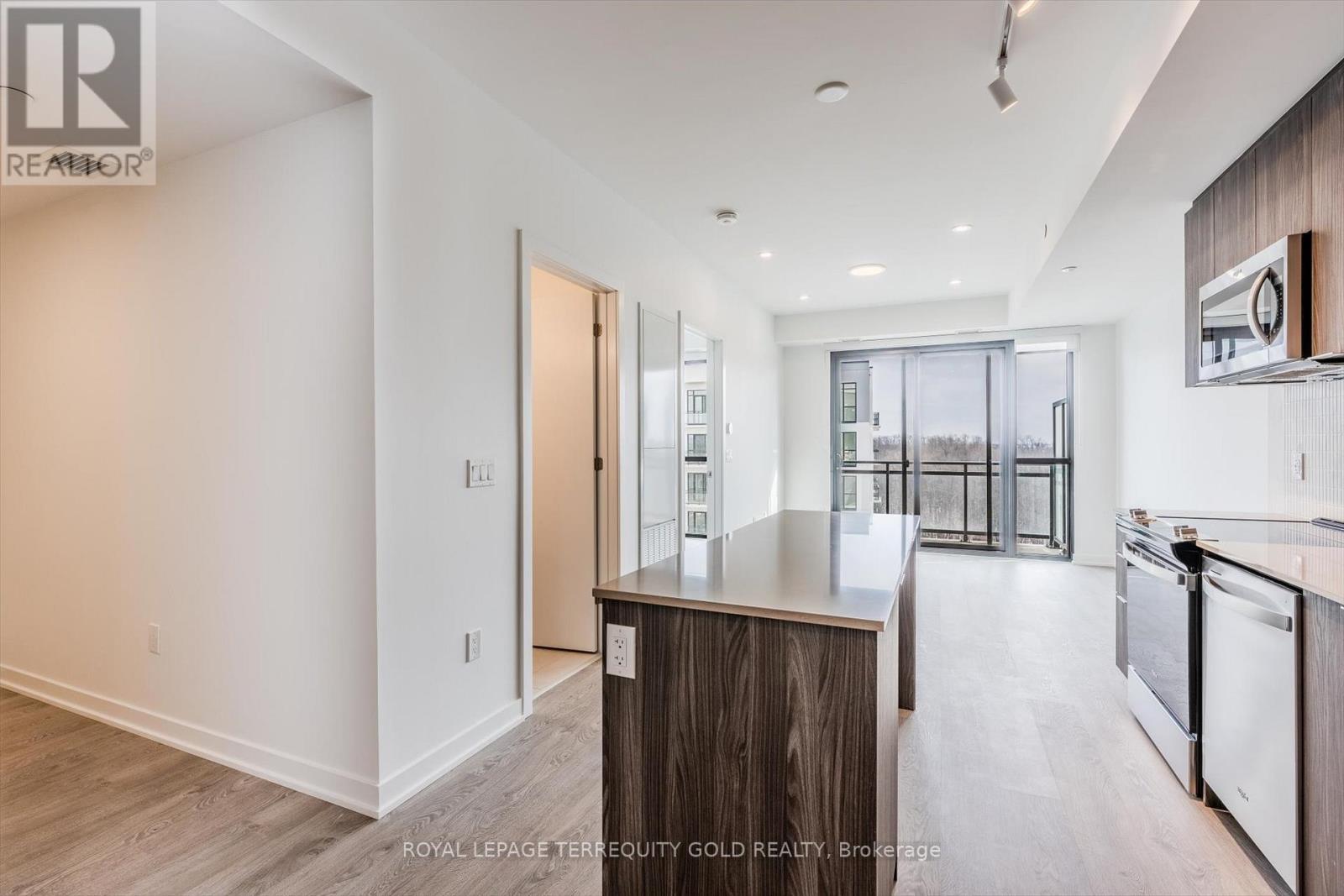 705 - 720 Whitlock Avenue, Milton, Ontario L9E 2B5 - Photo 10 - W12607158