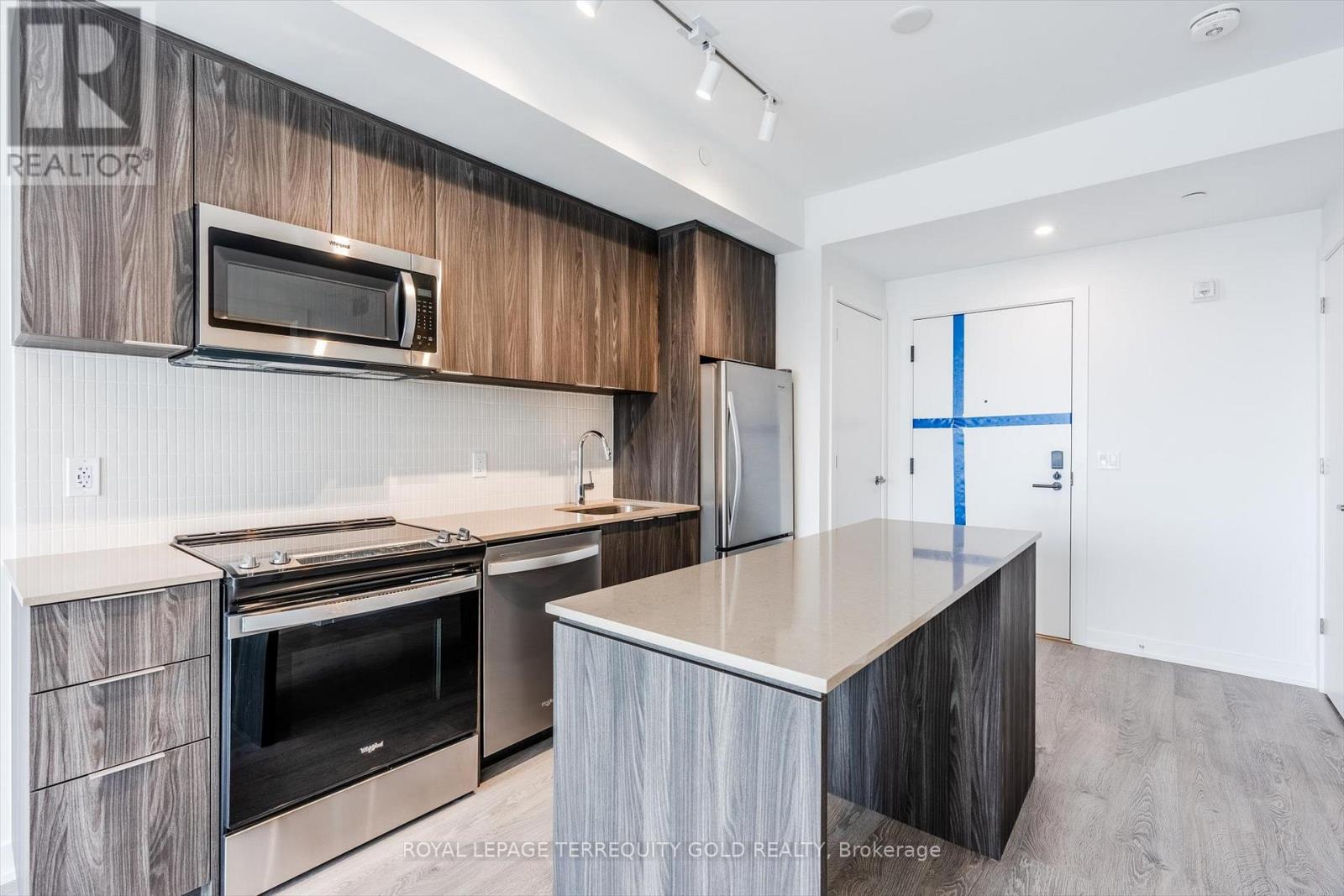 705 - 720 Whitlock Avenue, Milton, Ontario L9E 2B5 - Photo 12 - W12607158