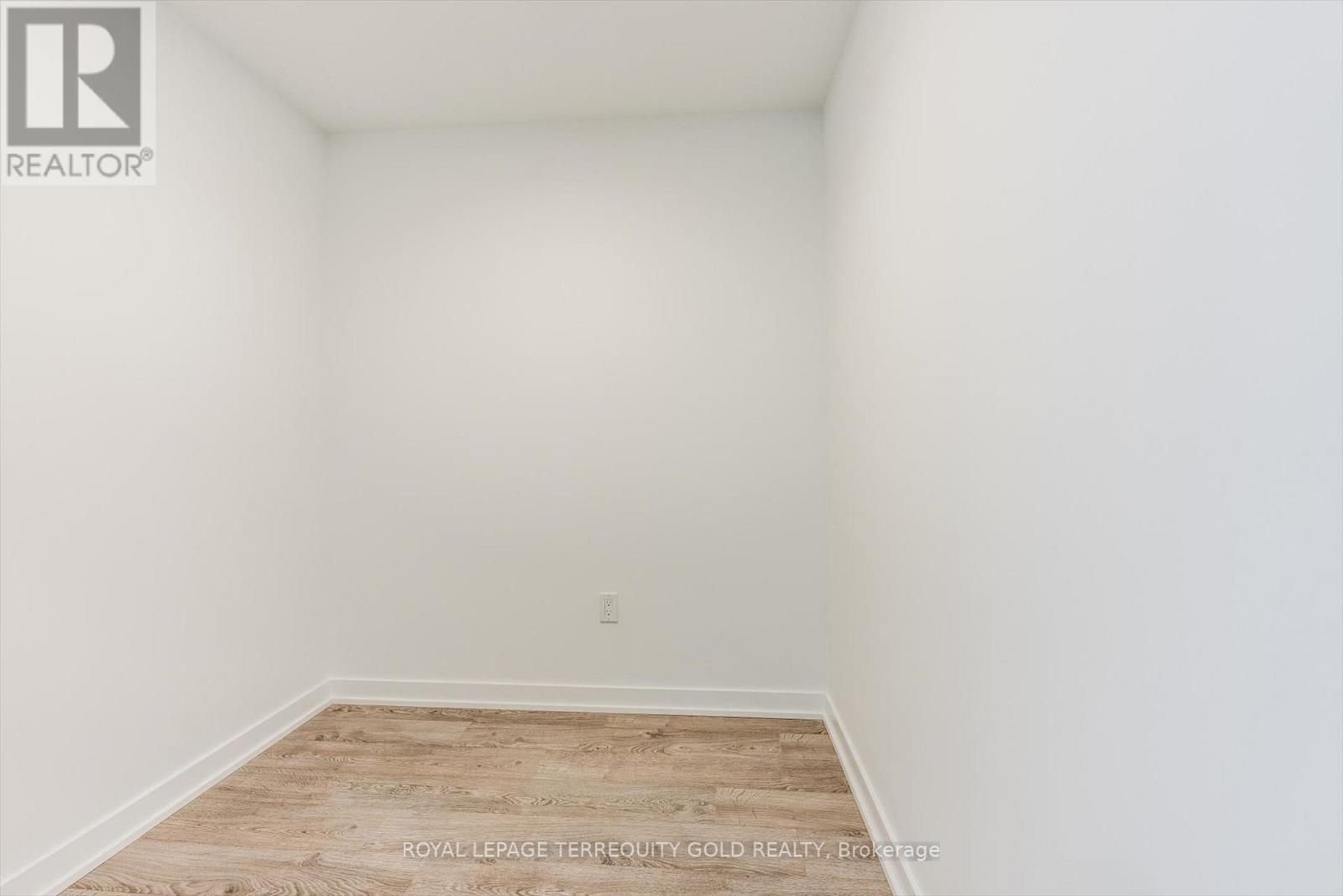 705 - 720 Whitlock Avenue, Milton, Ontario L9E 2B5 - Photo 14 - W12607158