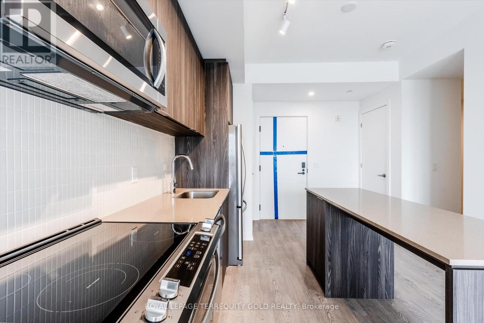 705 - 720 Whitlock Avenue, Milton, Ontario L9E 2B5 - Photo 9 - W12607158