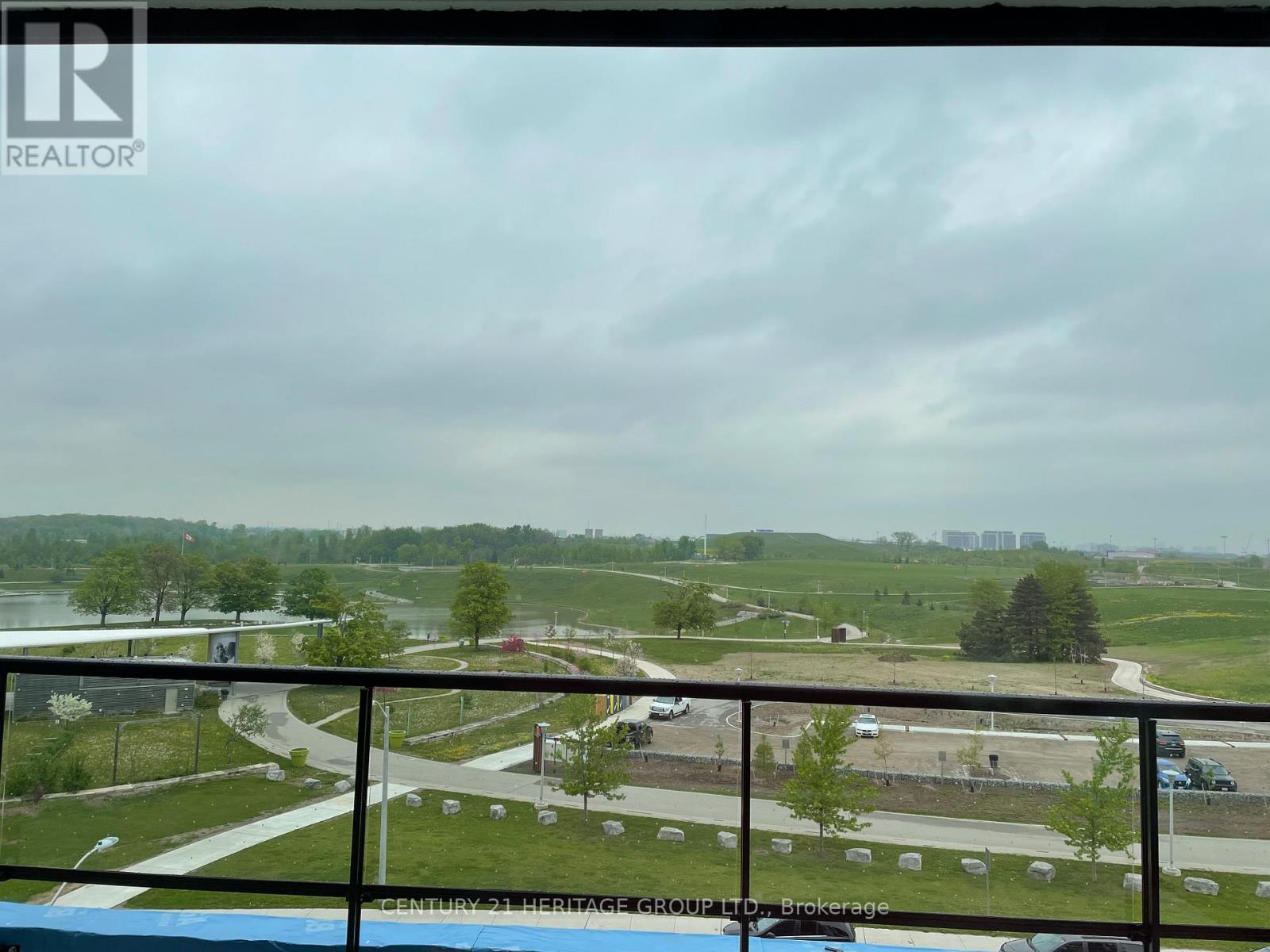 404 - 60 George Butchart Drive, Toronto, Ontario  M3K 0E1 - Photo 10 - W12607162