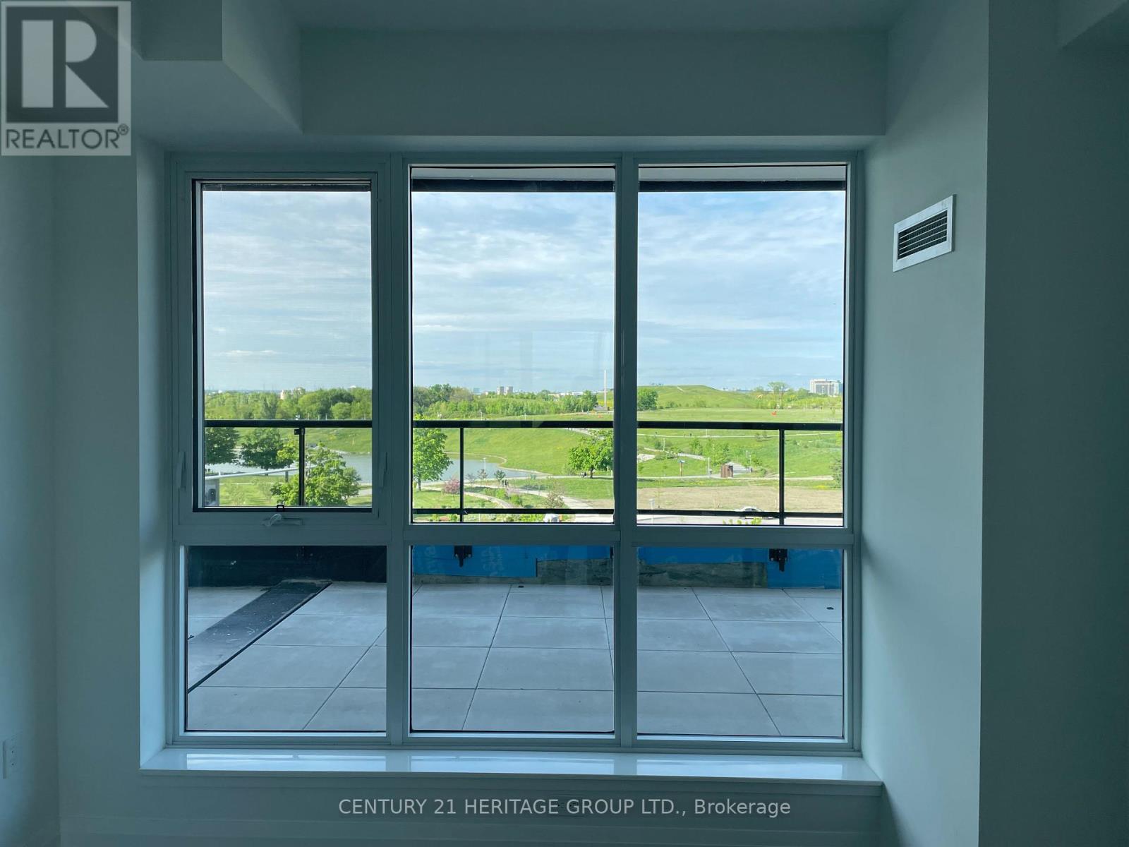 404 - 60 George Butchart Drive, Toronto, Ontario  M3K 0E1 - Photo 9 - W12607162