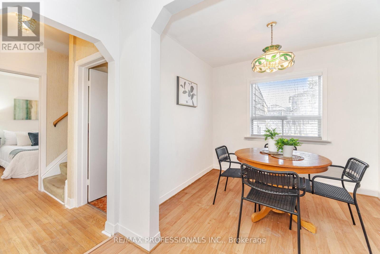 35 Westleigh Crescent, Toronto, Ontario  M8W 3Z6 - Photo 14 - W12607190